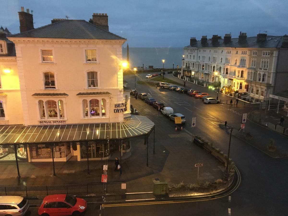 Apartment 4, Cornerhouse Apartments Llandudno Bagian luar foto